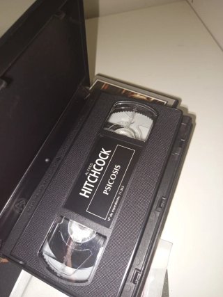 2 Películas VHS: Rosemary's Baby y Psicosis