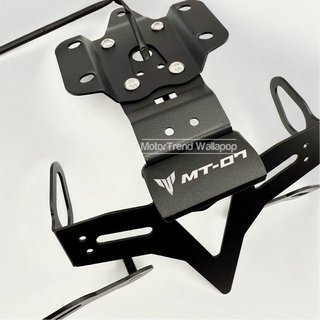MT07 Portamatrículas corto Yamaha +luz matrícula