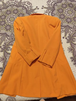 Blazer naranja Bershka Talla XS.