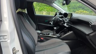 Peugeot 208 2021