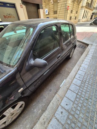 Renault Clio 2004