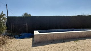 CHALET EN BUEN ESTADO.