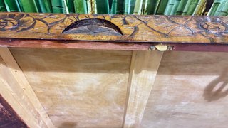 Baúl Chino Antiguo Tallado
