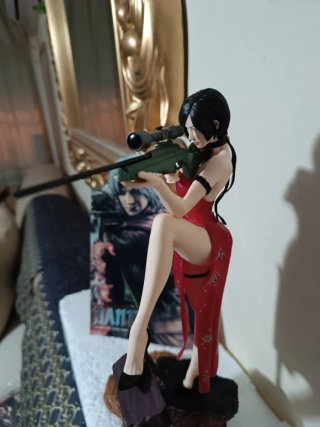 Figura Ada Wong Resident Evil coleccionistas