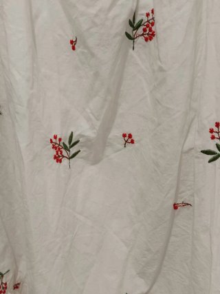 Vestido Carlota&co blanco bordado Talla SM