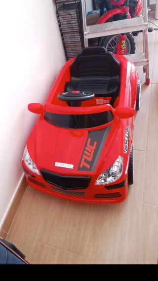 Coche de batería