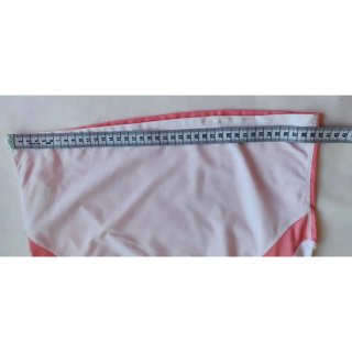 Camiseta Nike blanca y rosa