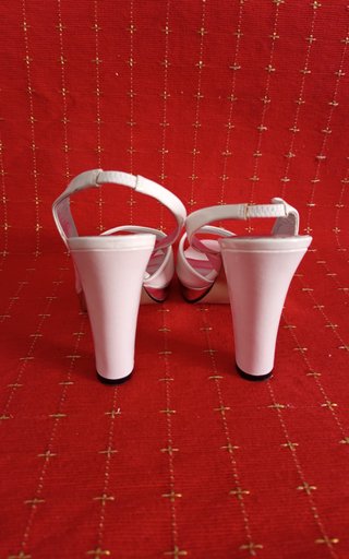 Sandalia piel tacón blanco T39