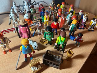 Lote Playmobil y Figuras Star Wars