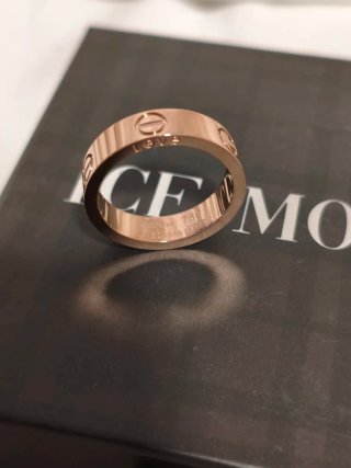 Anillo Cartier Oro Rosa LOVE