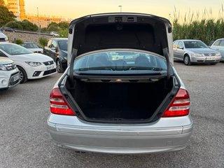 Mercedes-Benz Clase C 2005