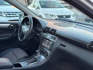 Mercedes-Benz Clase C 2005