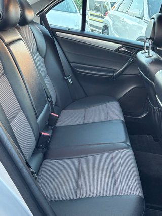 Mercedes-Benz Clase C 2005