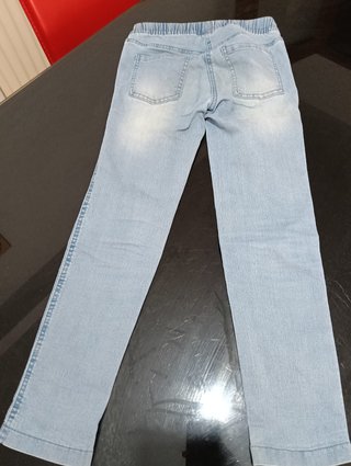 Pantalón vaquero niña