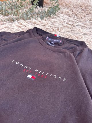 Camiseta Tommy Hilfiger Negra