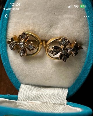 Pendientes de oro con diamantes