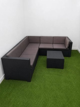 Conjunto sofá y mesa de jardín