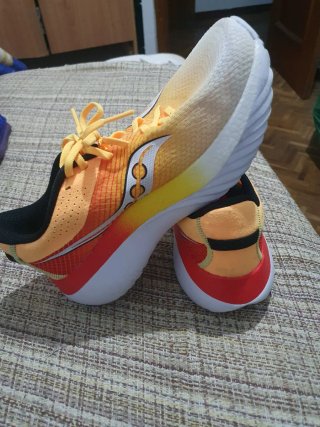 Saucony Kinvara Pro zapatillas running naranja/ama
