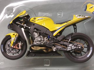 Moto Yamaha Valentino Rossi modellino