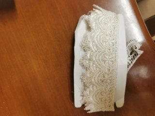 Encaje blanco flores 4cm ancho. Pieza 3m