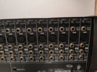 Mesa de Sonido Behringer Eurodesk SX4882