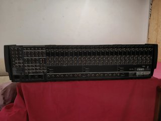 Mesa de Sonido Behringer Eurodesk SX4882