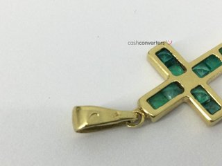 colgante oro 18k con piedra con circonita
