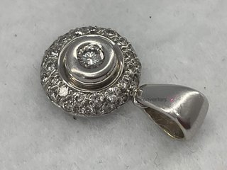 colgante oro 18k con piedra