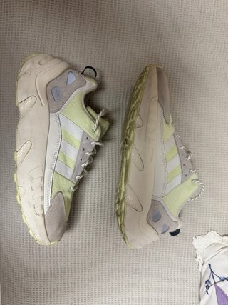 Zapatillas Adidas verdes y grises