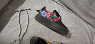 Zapatos con estampado floral