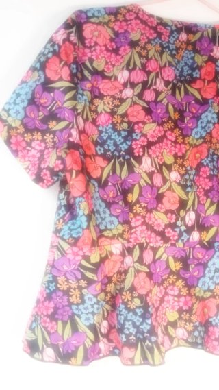 Blusa floral multicolor