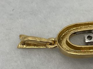 colgante oro 18k con diamante
