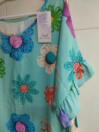 Preciosa blusa estampada para mujer