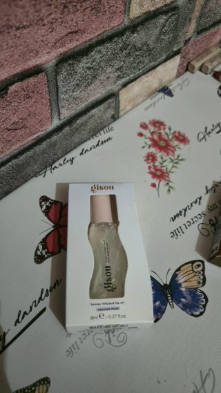 Gisou Honey Infused Lip Oil Coconut Frost