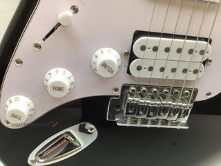guitarra electrica doner dst100