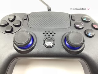 mando ps4 freaks and geeks con cable