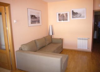 Divano letto chaise longue IKEA con spazio di archiviazione