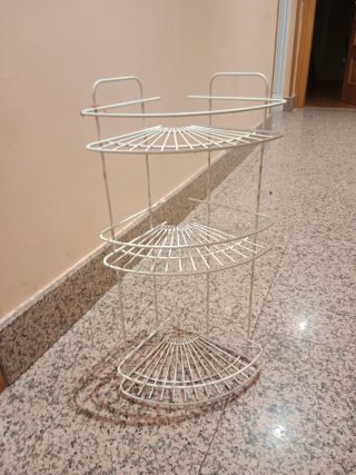 Estantería de esquina metálica blanca