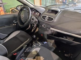 Centralita renault 237100875r clio 1.5 mt 230281