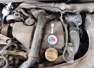 Centralita renault 237100875r clio 1.5 mt 230281