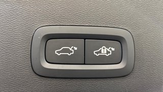 VOLVO XC40 2.0 B3 CORE AUTO 5P
