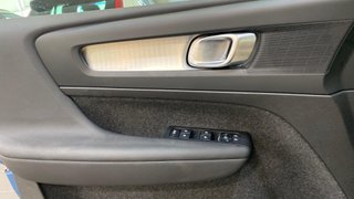 VOLVO XC40 2.0 B3 CORE AUTO 5P