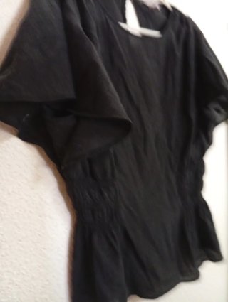 Blusa H&M Negra Volantes Talla M