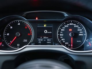 Audi A4 2.0 TDI clean dies 190cv quatt S line ed