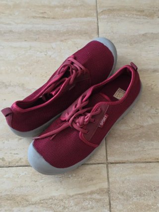 Zapatillas deportivas granate talla 41