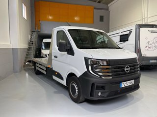 Nissan Interstar 2025