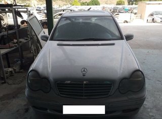 Faro derecho mercedes-benz 0301166272 clase 377140