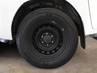 Toyota Hilux 2.4 D-4D Cabina Doble GX