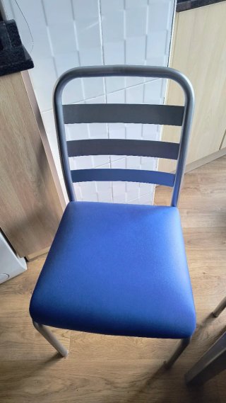 Mesa haya y metal + 4 sillas