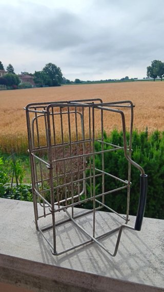 Cestello portabottiglie vintage in metallo